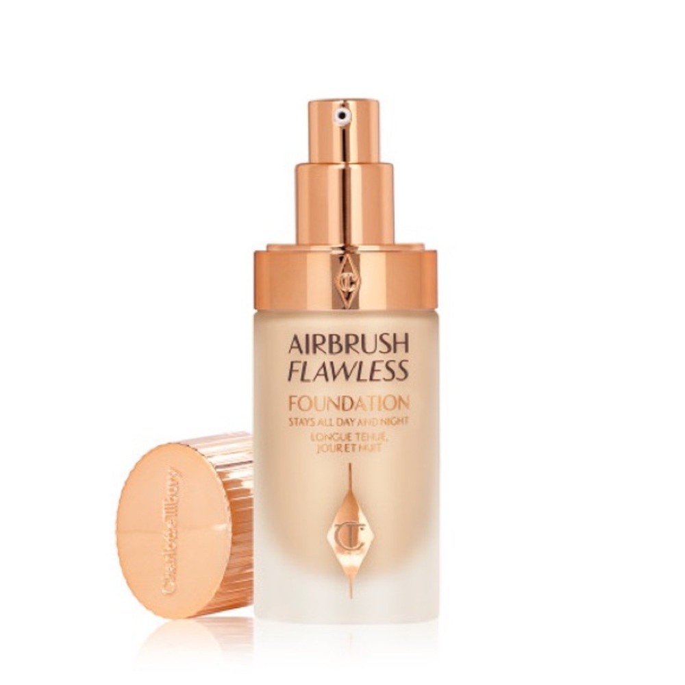 Charlotte Tilbury AIRBRUSH FLAWLESS FOUNDATION Shade 4 Warm